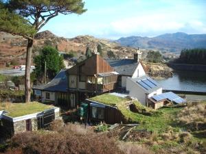 Bryn Elltyd Bryn Elltyd